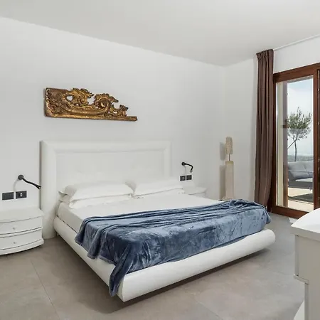 3 Bedroom Awesome In Ragusa